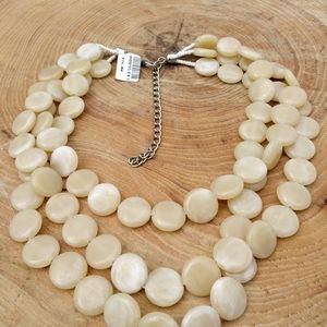 Multistand Ivory Disc Beads Necklace *NWT* 🌼